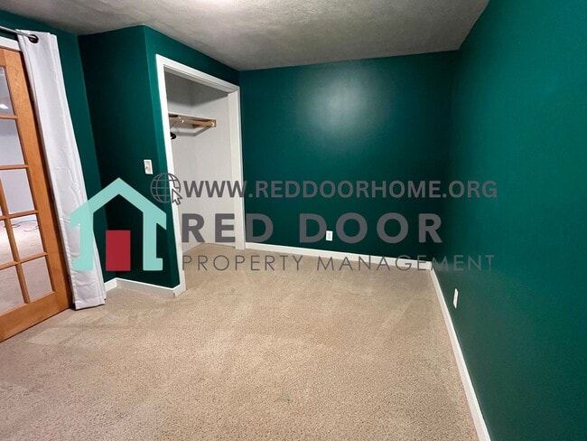 Building Photo - 4 bed / 2 bath Home with Tesla charging station