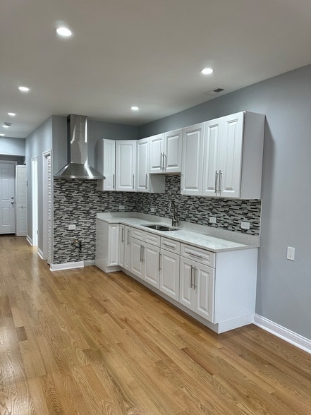 Building Photo - 2002 W 21st Pl