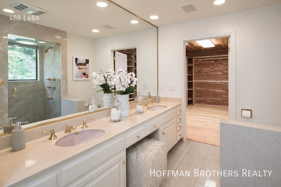 Building Photo - 9305 Beverlycrest Dr