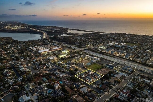 Building Photo - 3759 Adams St