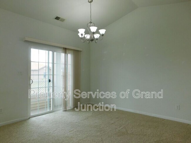 Building Photo - 2464 Thunder Mountain Drive