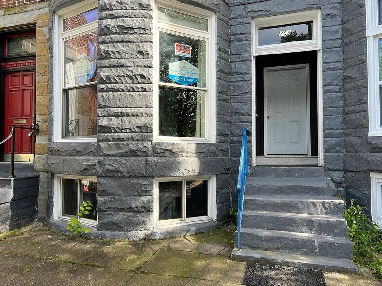 Building Photo - 703 Newington Ave