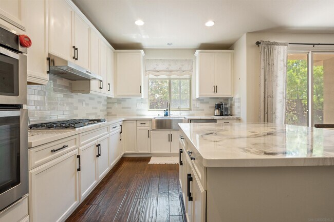 Building Photo - 7098 Sitio Corazon