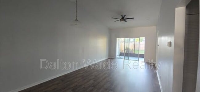 Building Photo - 2045 Sunset Grove Ln