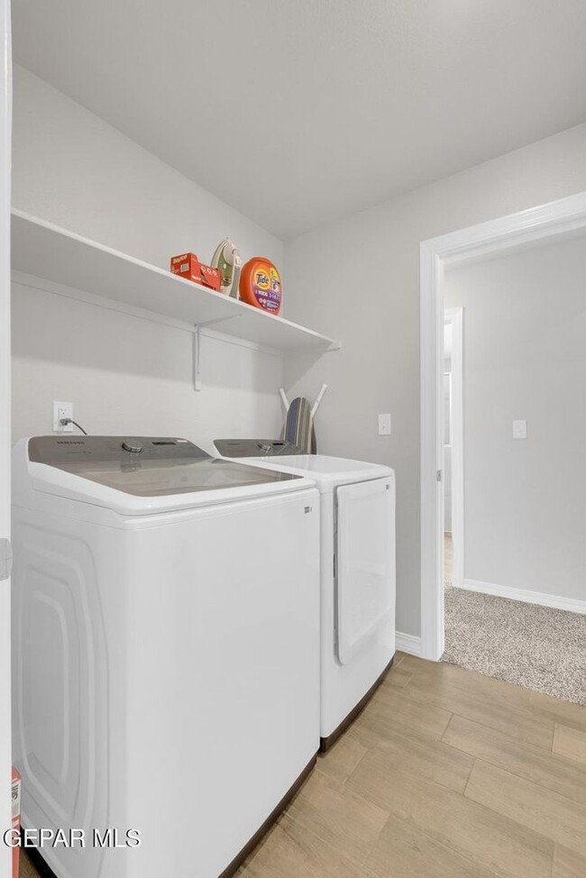Building Photo - East El Paso 4 bed Refrig A/C