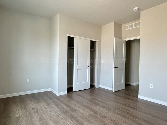 Building Photo - 361 Fox Ln