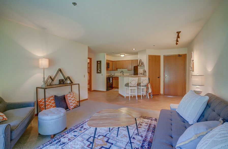 Living Area - Seminole Creek