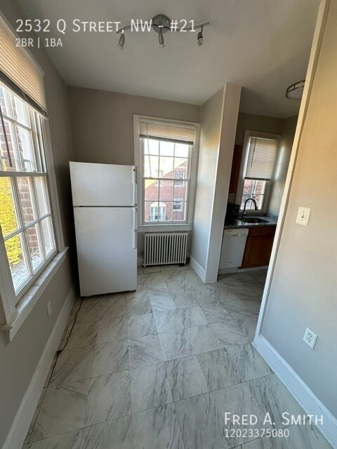 Building Photo - 2532 Q St NW