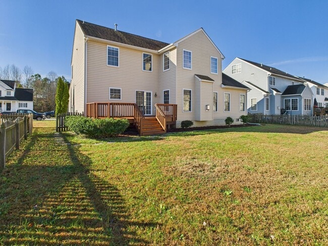 Building Photo - 10561 Gallant Fox Way