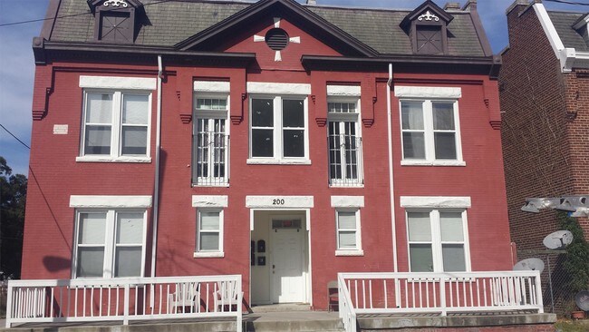 Building Photo - 200 Wellford St