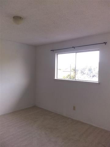 Building Photo - 733 Arrowhead Cir