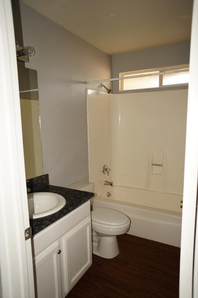 Building Photo - 2139 W Enid Ave