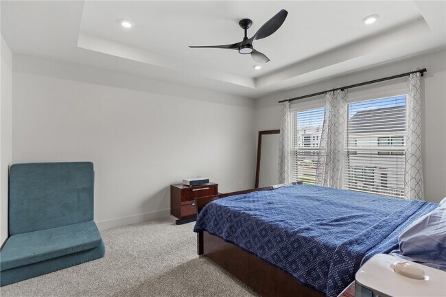 Building Photo - 16505 Honey Locust Dr