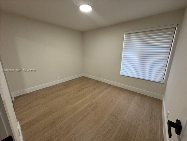 Building Photo - 9234 Southampton Pl