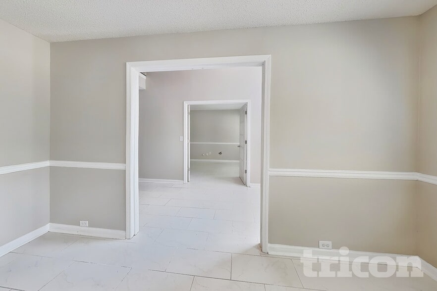 Building Photo - 904 Ambeau Cir