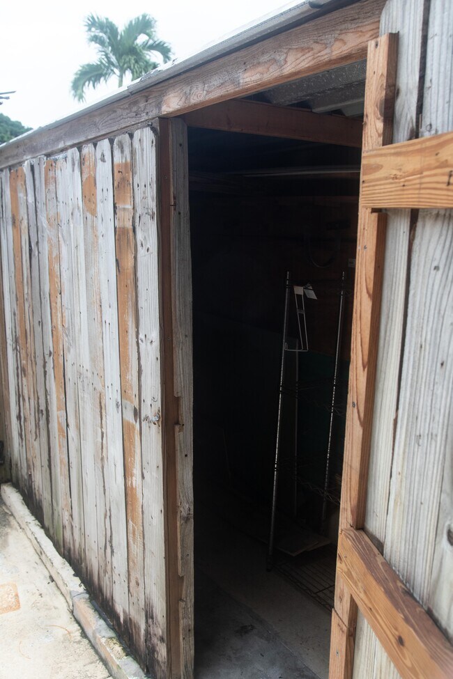 Building Photo - 70 Lake Arbor Dr