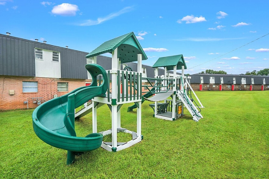 Garrett Woods 300 6th Pl S Phenix City AL 36869 Apartment Finder