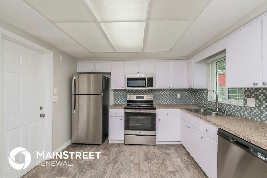 Building Photo - 2717 Gardner Pl