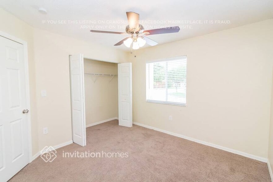 Building Photo - 1906 SW 123rd Ave