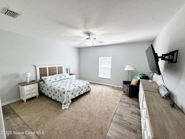 Building Photo - 121 Majestic Bay Ave