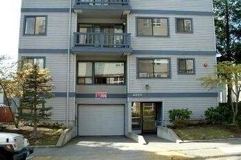 Primary Photo - 3 bedroom in Seattle WA 98105
