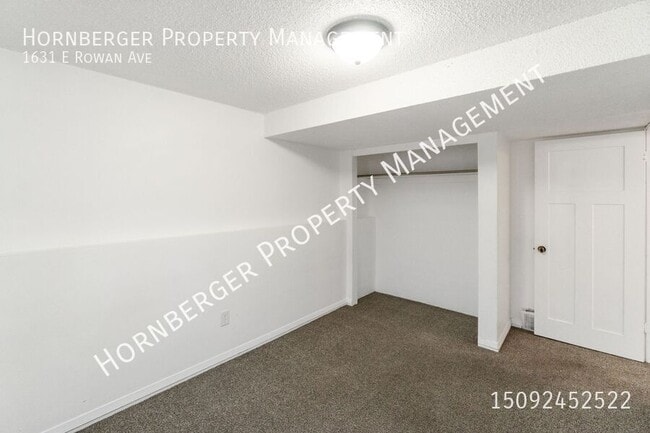 Building Photo - 1631 E Rowan Ave