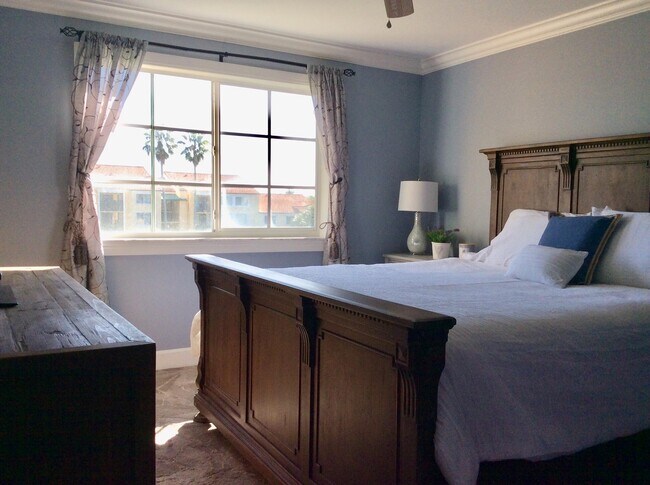 Building Photo - 145 Yacht Club Way