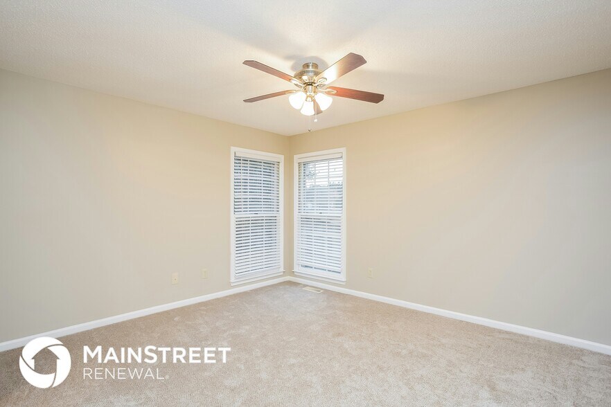 Building Photo - 5701 Chinaberry Pl