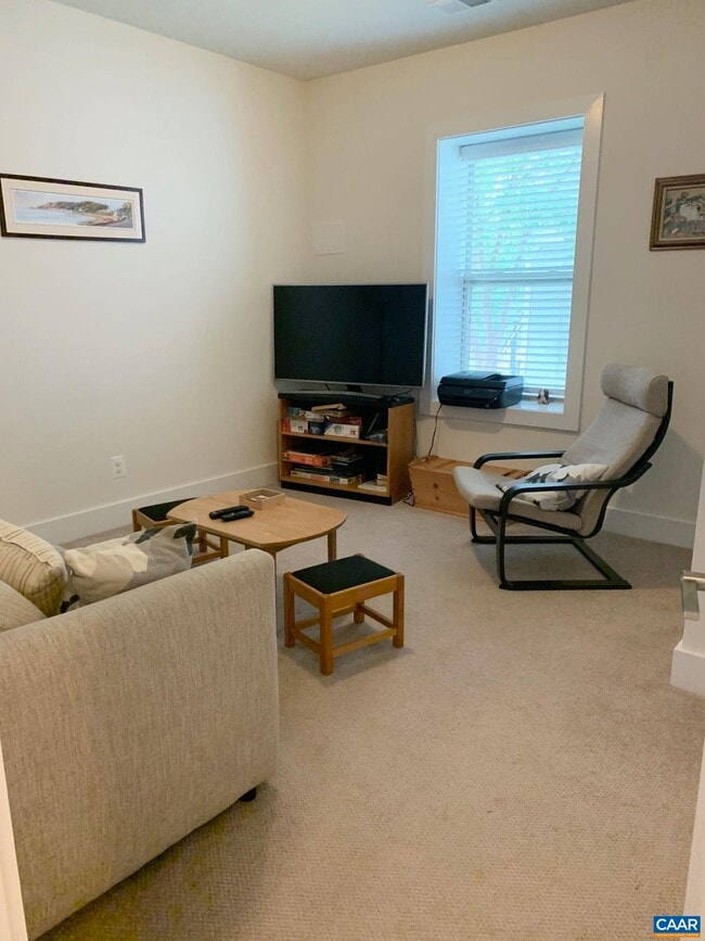 Building Photo - 129 Almere Ave