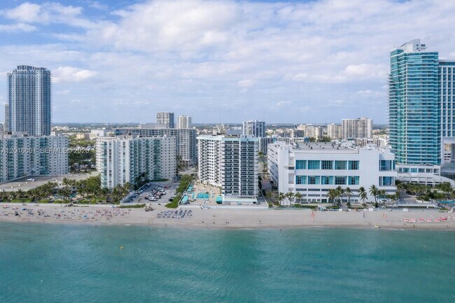 Building Photo - 3725 S Ocean Dr