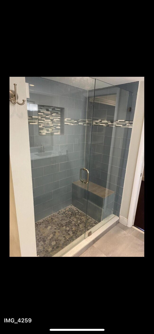 Building Photo - 6557 Racquet Club Dr