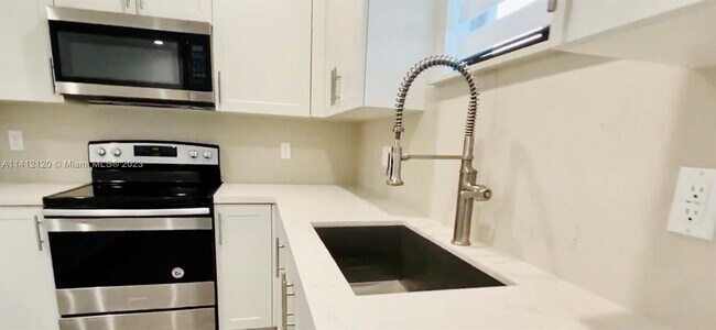 Building Photo - 2607 NW 166th St