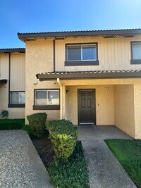 Building Photo - 3050 Andre Ln