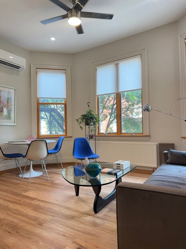 Interior Photo - Summer Elms