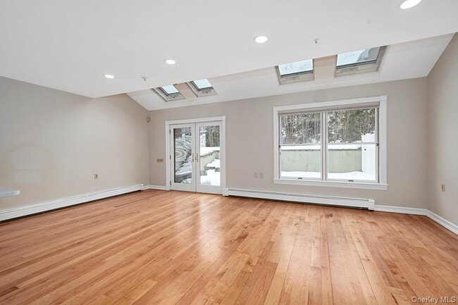 Building Photo - 228 Lincoln Ave