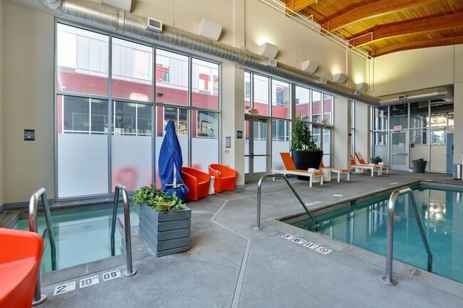 Building Photo - 901 S 2nd St