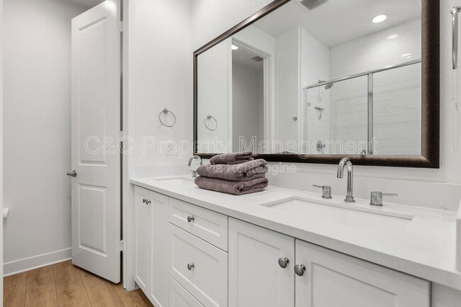 Building Photo - 2215 S Cordon Gln