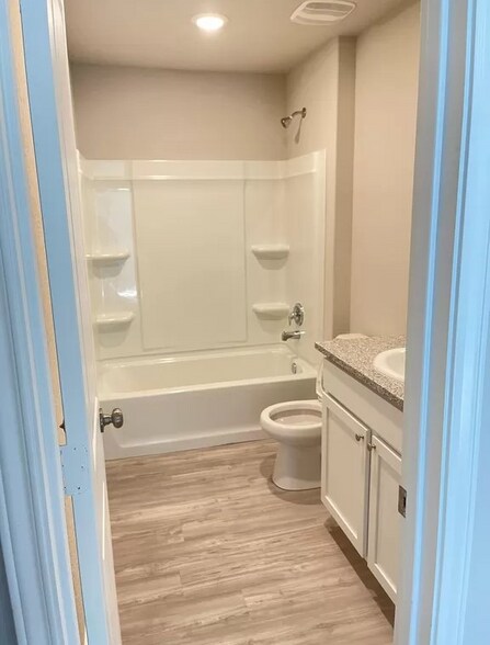 Building Photo - 10538 Varmus Dr
