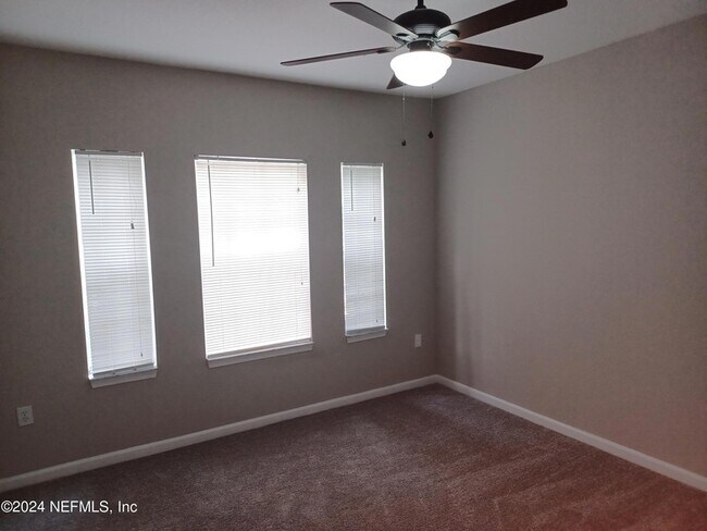 Building Photo - 10075 Gate Pkwy N