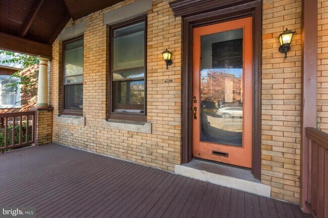 Building Photo - 4706 Warrington Ave