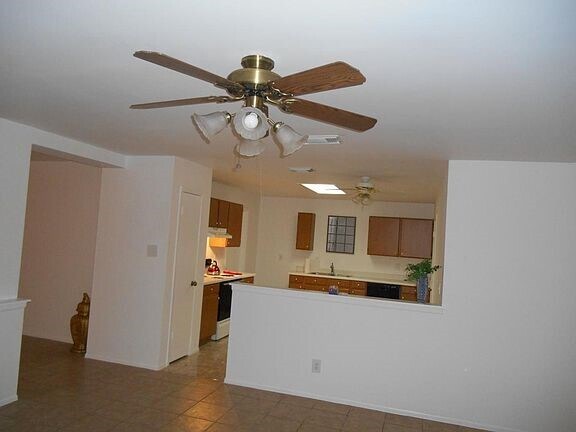 OPEN WLL TO KITCHEN - 6838 Cape Meadow Dr