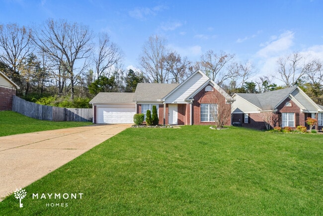 Building Photo - 465 Oakland Hills Dr