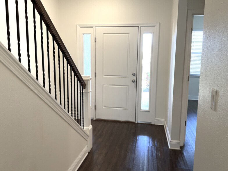 Building Photo - 7914 Stumble Journey Ln