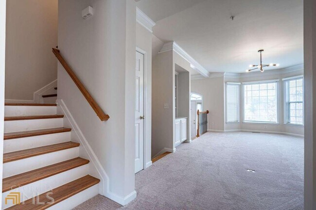 Building Photo - 1732 Highlands View Dr