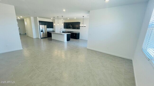 Building Photo - 37406 W San Clemente St
