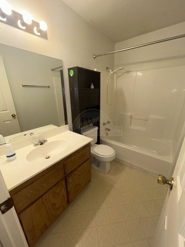 Building Photo - ***2-Weeks Free Rent***1011 Industrial Ave, Copperas Cove