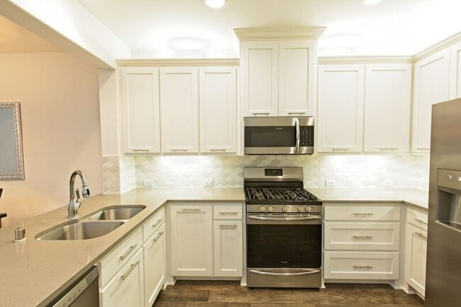 Building Photo - 3116 Gaylord Dr