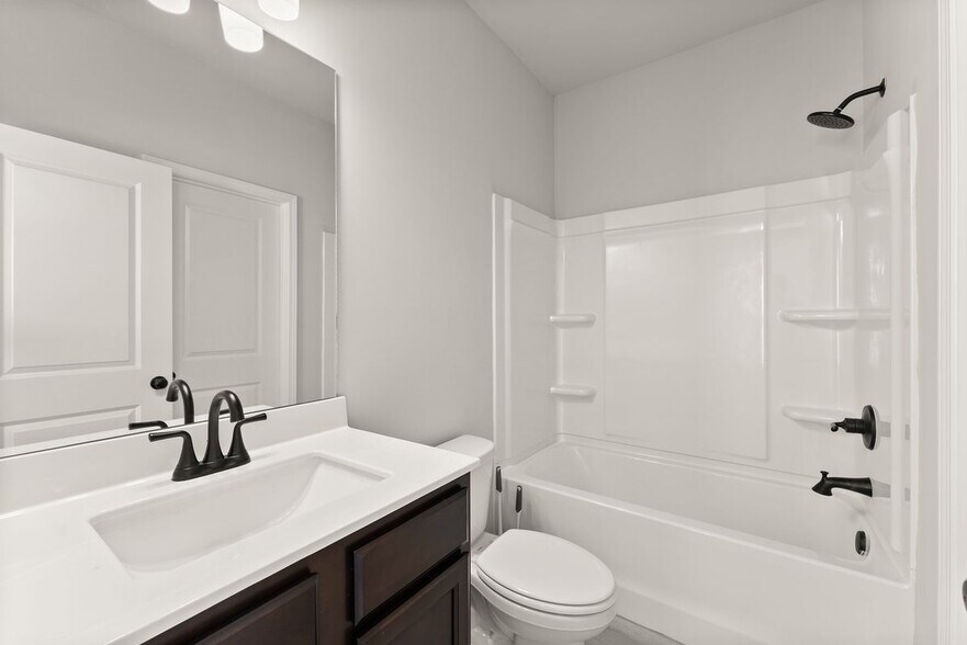 Building Photo - 4656 Silver Oak Dr SW