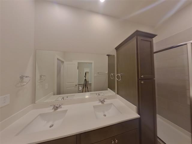 Building Photo - 1113 Fallgate Dr