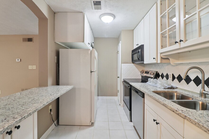 Building Photo - 2398 Lawrenceville Hwy